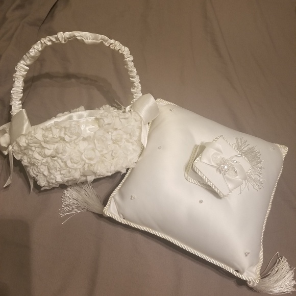 Wedding Dress Swarovski Crystals - Picture 7 of 8